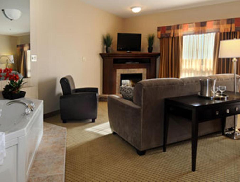 Hotel Ramada By Wyndham Weyburn Zimmer foto